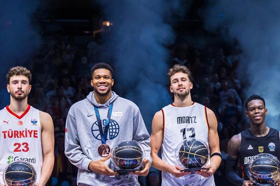 他跻身第一 他跻身第一